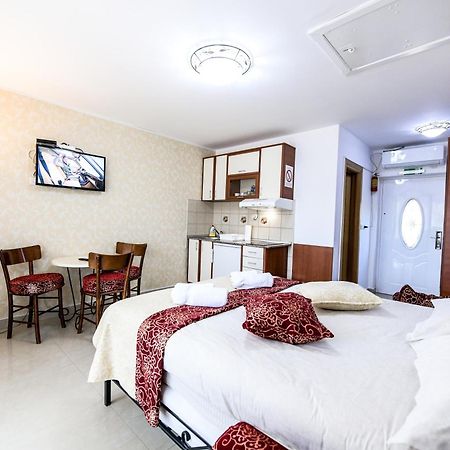 Suncani Breg Apartments 브르드니크 객실 사진