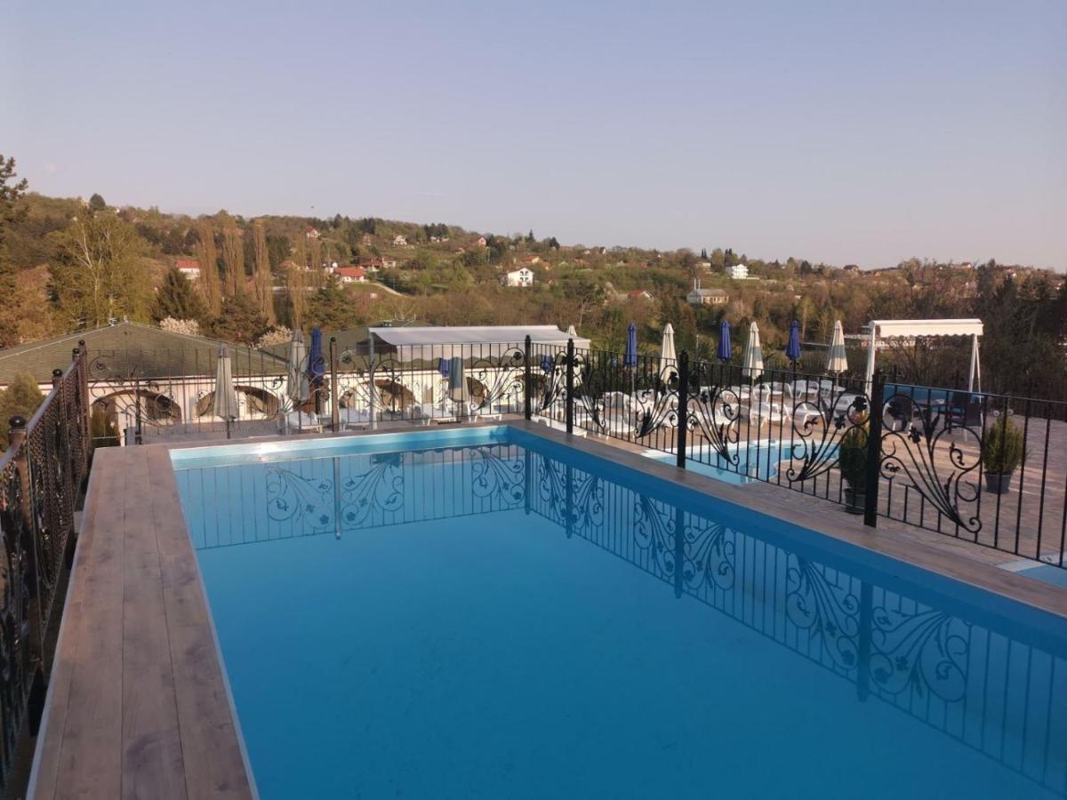 Suncani Breg Apartments 브르드니크 외부 사진
