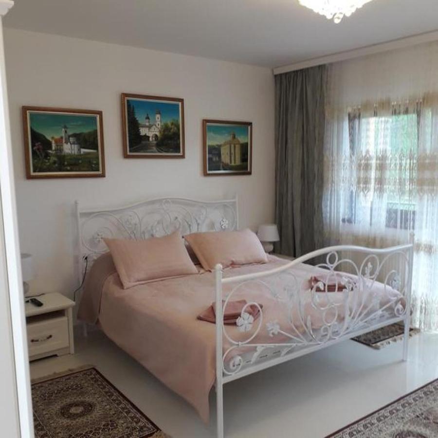 Suncani Breg Apartments 브르드니크 외부 사진