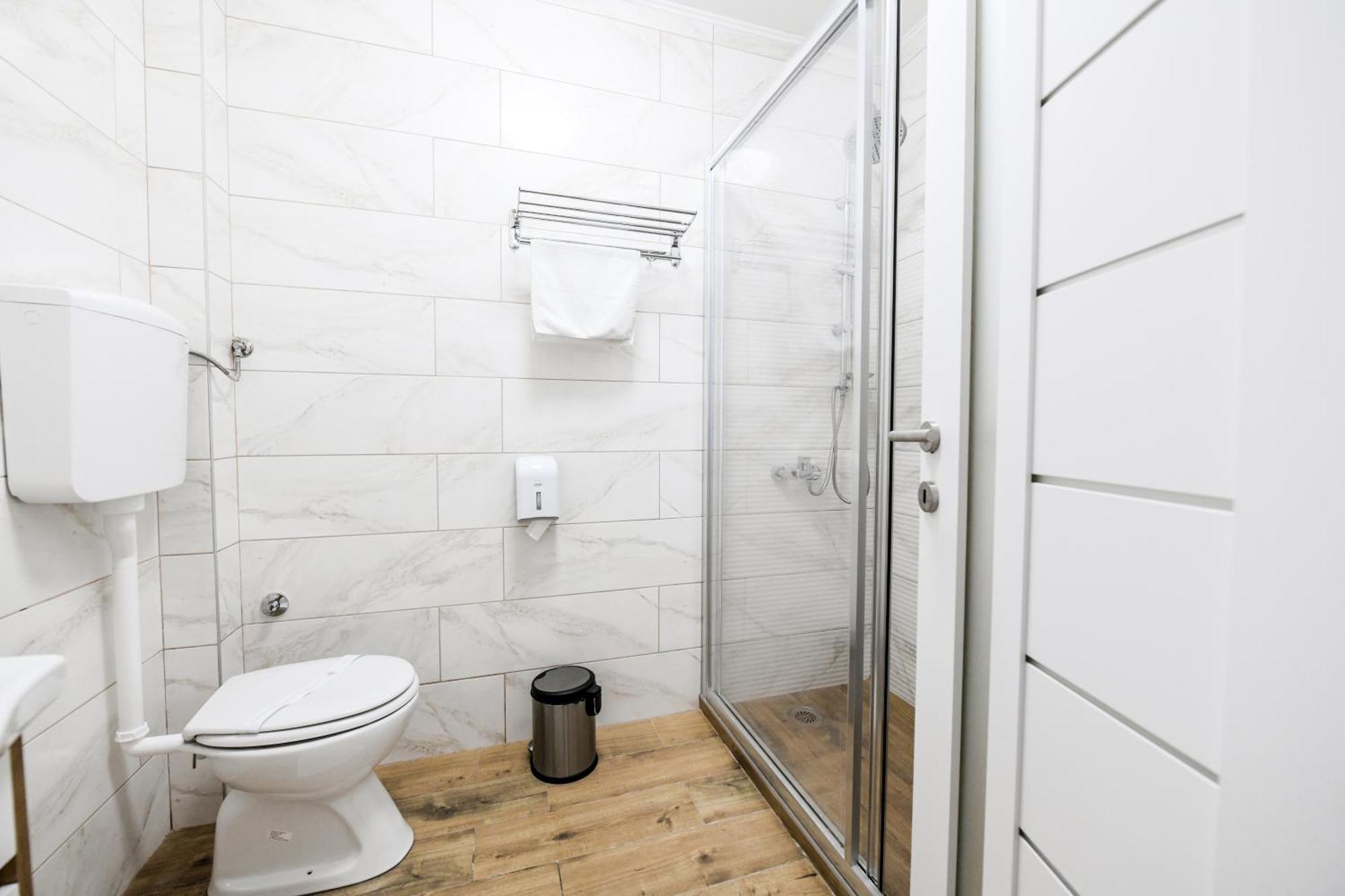 Suncani Breg Apartments 브르드니크 객실 사진