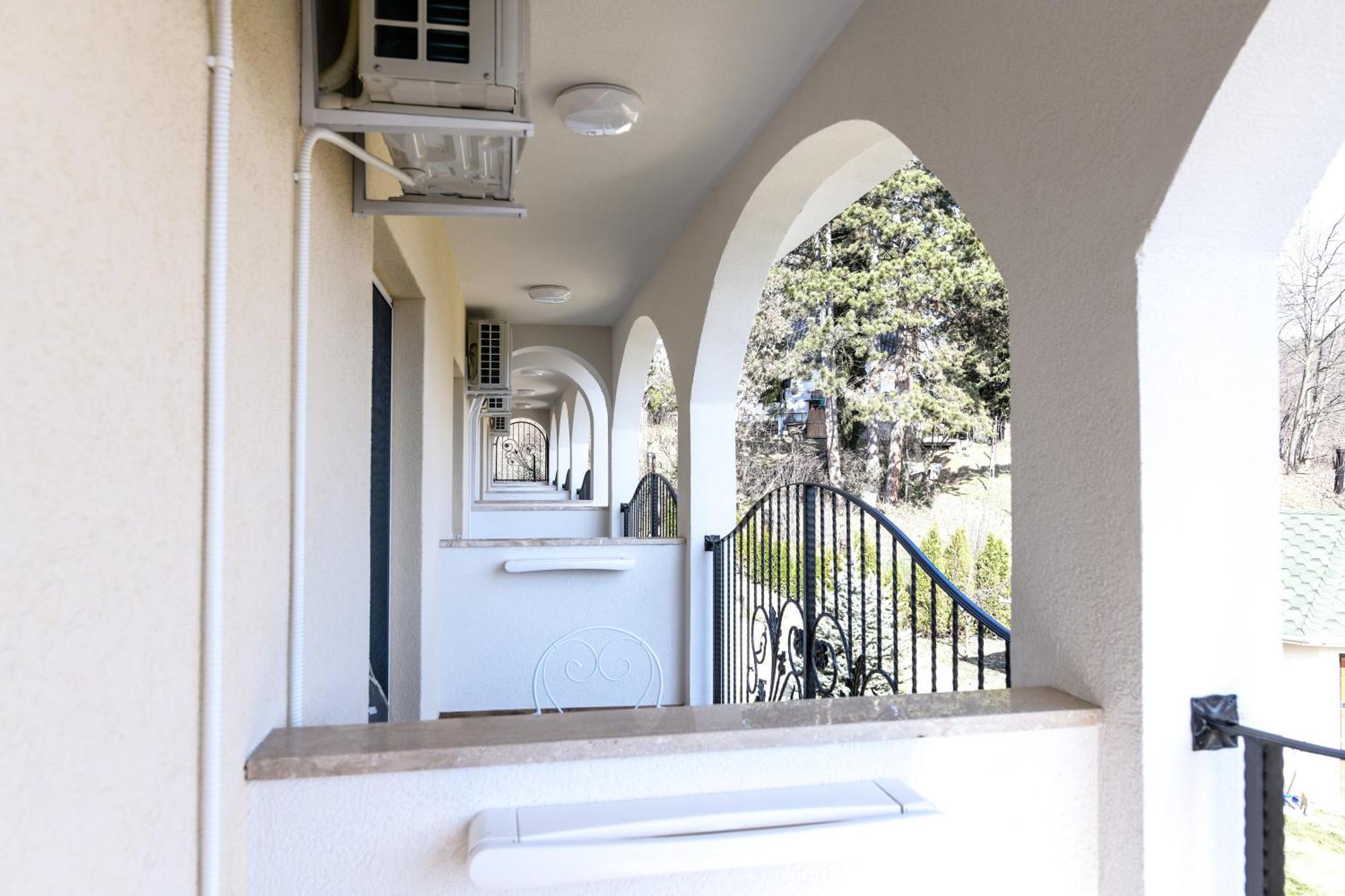 Suncani Breg Apartments 브르드니크 객실 사진